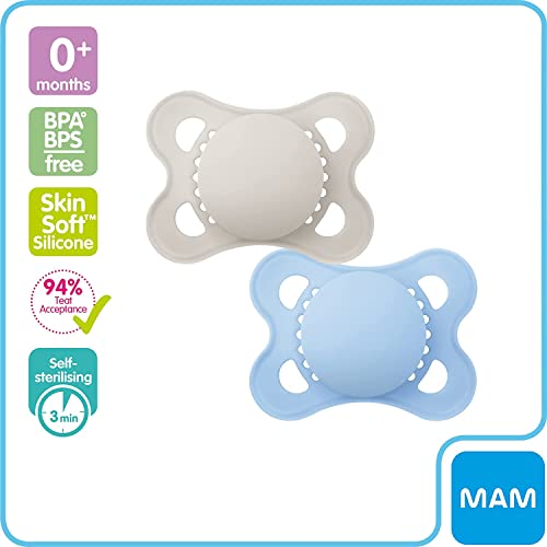 MAM Night Soothers 0+ Months (Pack of 2), Glow in the Dark Baby Soothers with Self Sterilising Travel Case, Newborn Essentials, Blue/White, (Designs May Vary)