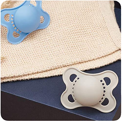 MAM Night Soothers 0+ Months (Pack of 2), Glow in the Dark Baby Soothers with Self Sterilising Travel Case, Newborn Essentials, Blue/White, (Designs May Vary)